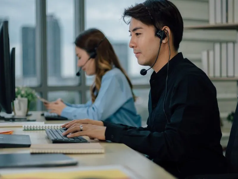 Hình ảnh đội ngũ hỗ trợ khách hàng